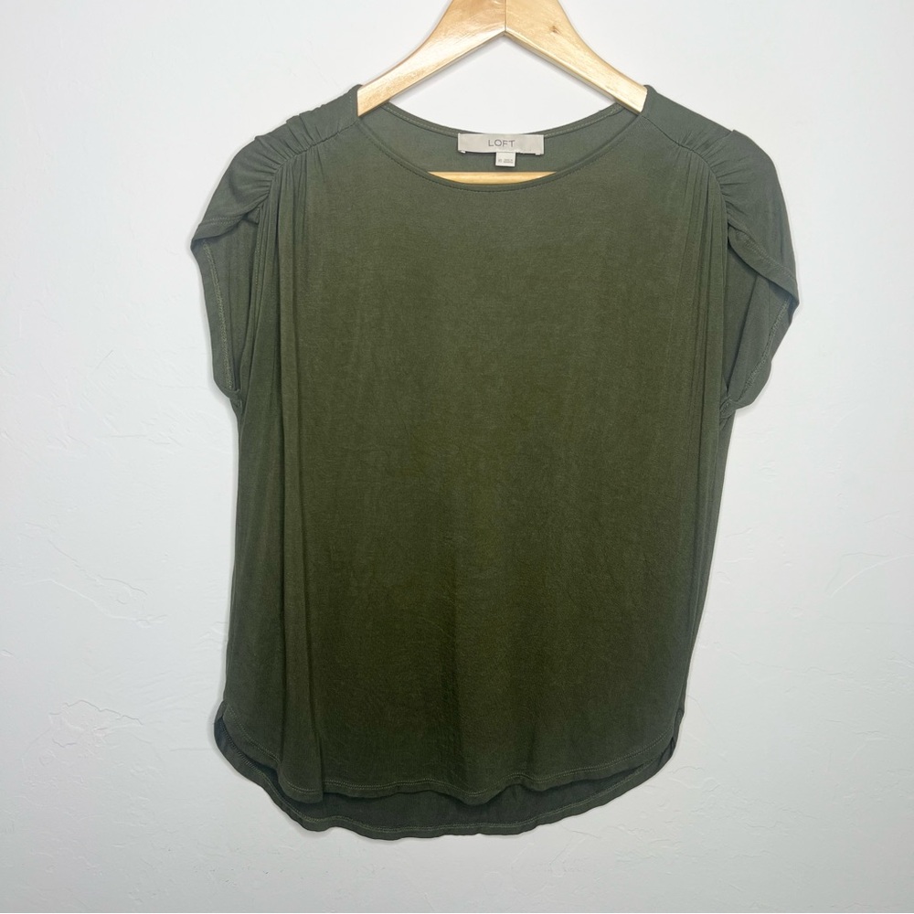 LOFT Olive Green Short Sleeve Ruched Shoulder Top